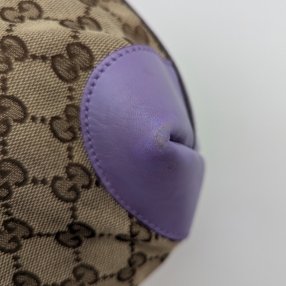 Gucci monogram hand bag with purple trim and pouch - Picture 12 of 17